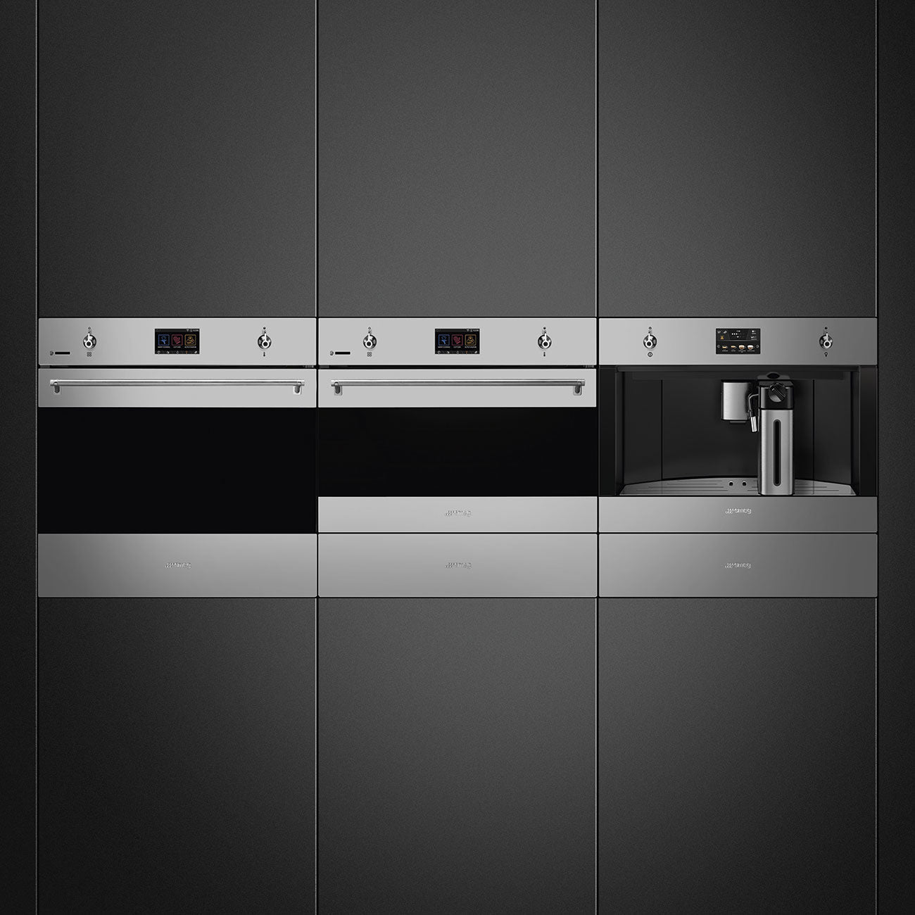 Smeg Classic Built-in Aesthetic Coffee Machine - Automatic